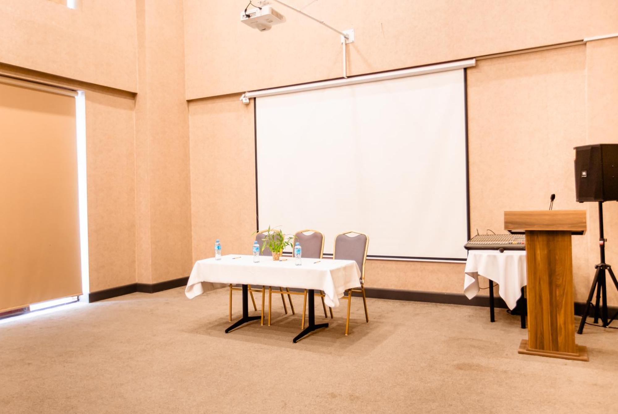 Premium Park Hotel